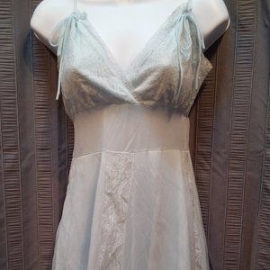 Vintage Amourelle Baby Blue Lace & Nylon Lined Ni… - image 1